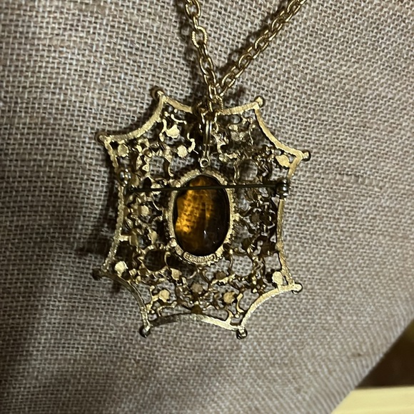 MCM statement brooch with chain long - Picture 4 of 5